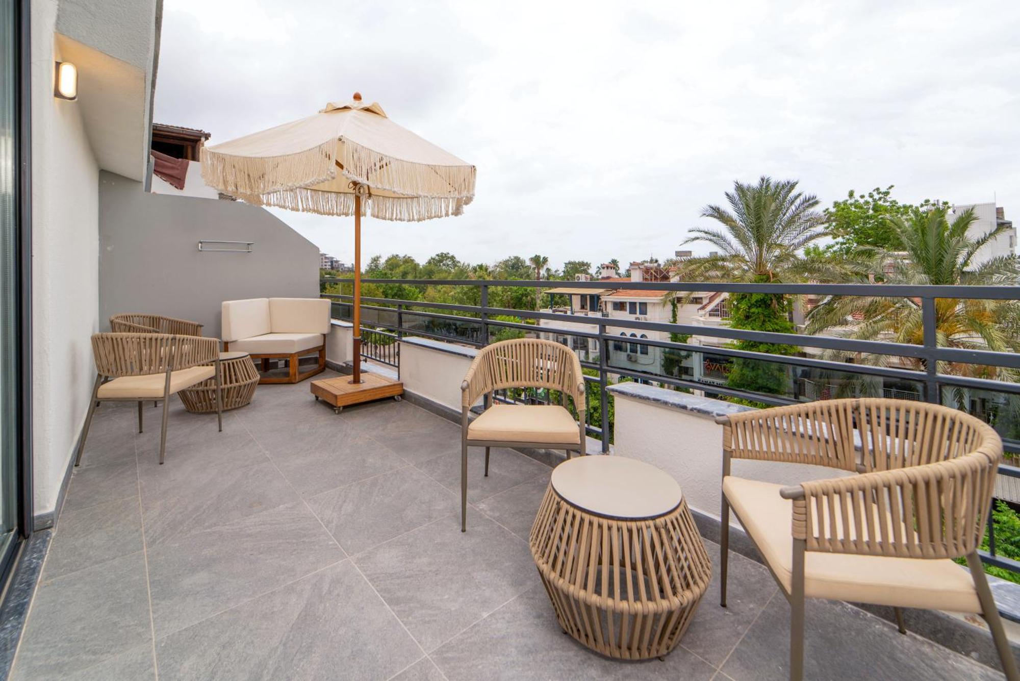 Deniz Boutique Hotel Antalia Esterno foto