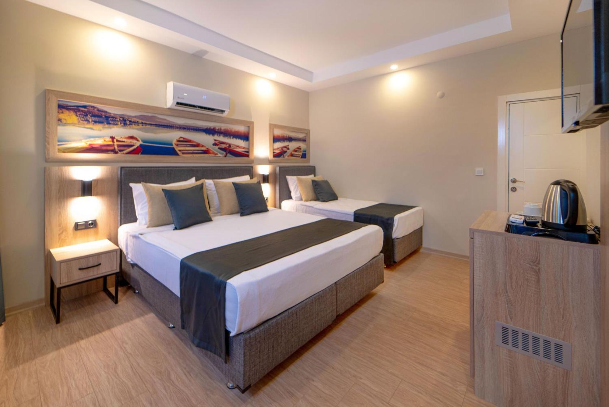 Deniz Boutique Hotel Antalia Esterno foto