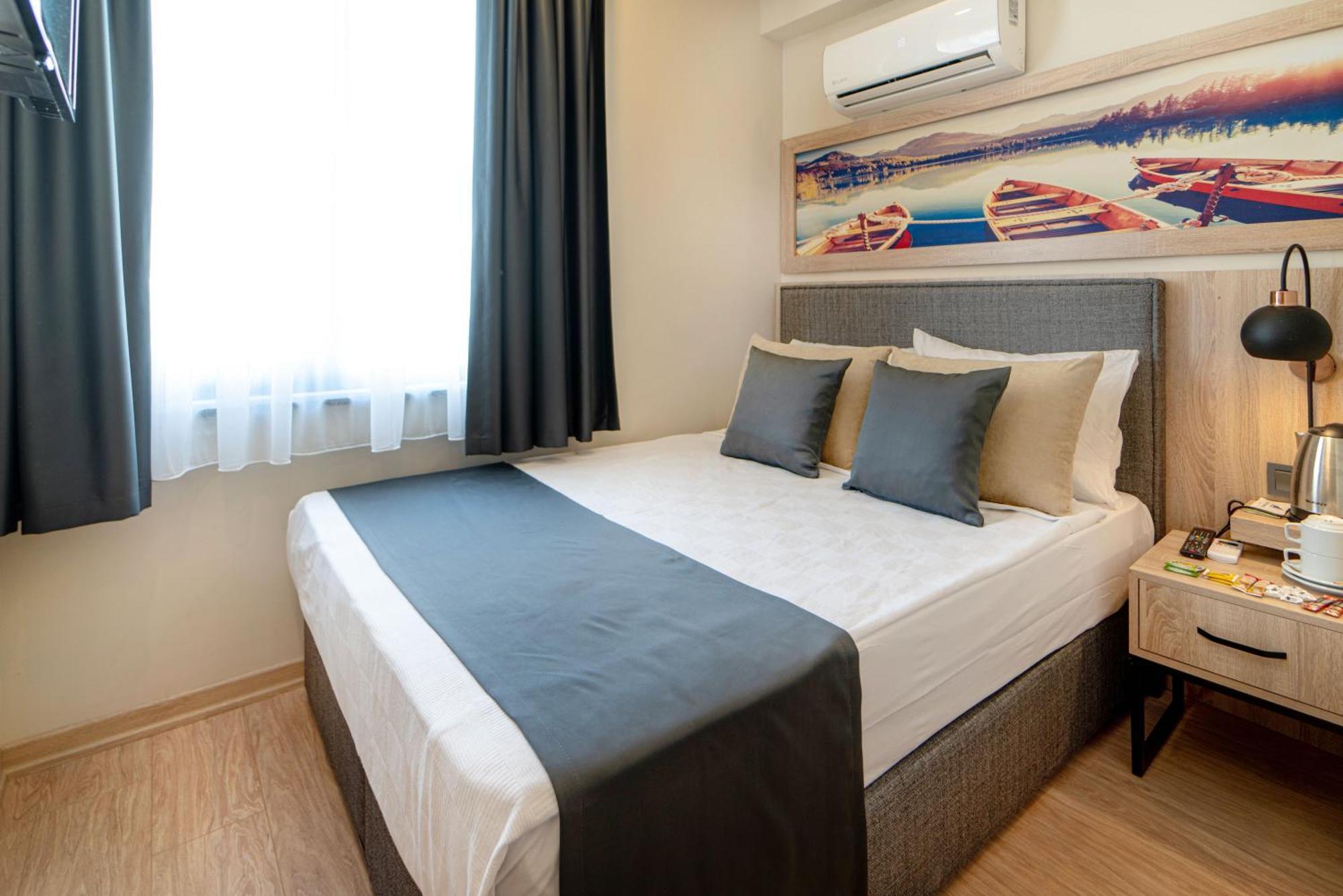 Deniz Boutique Hotel Antalia Esterno foto