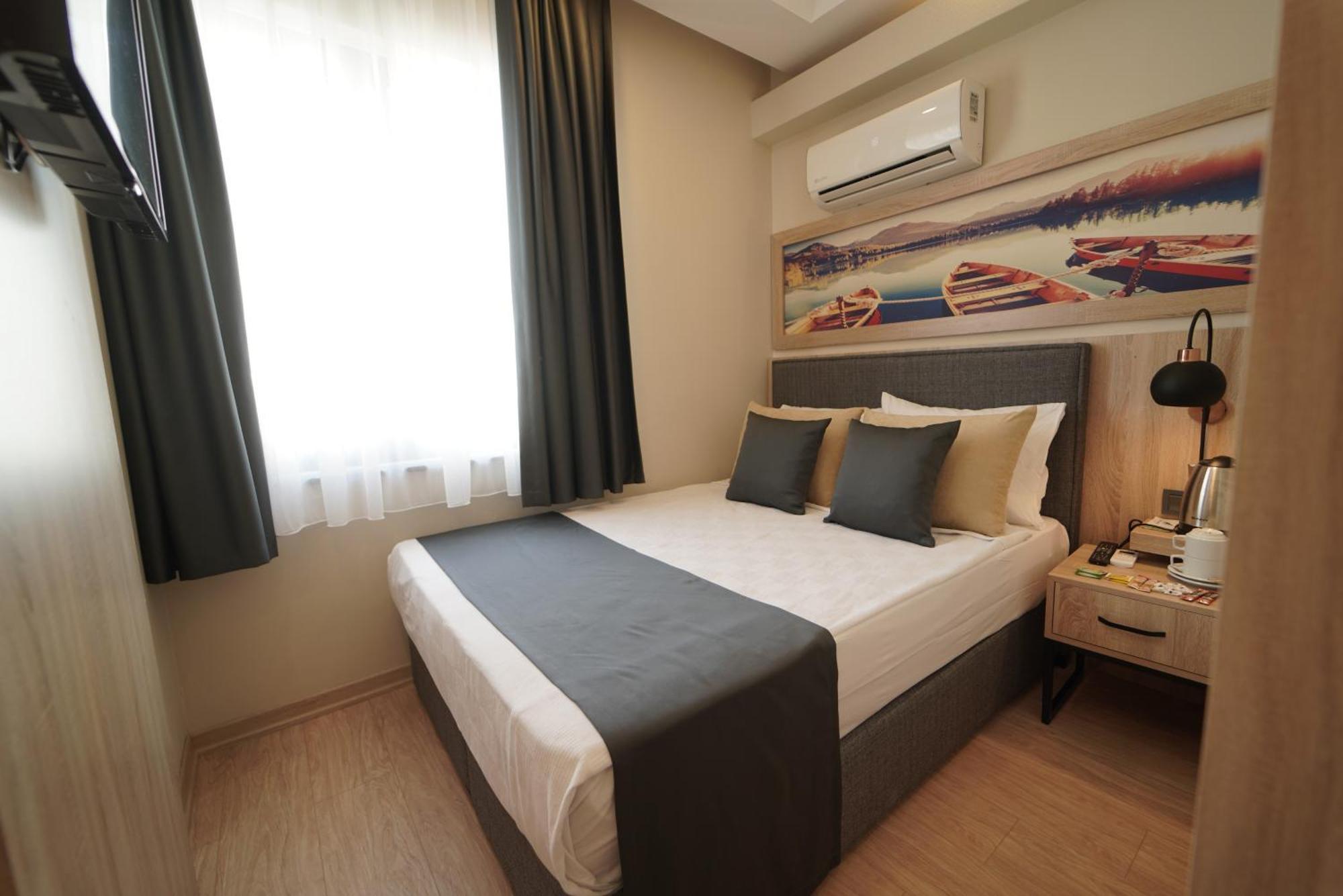 Deniz Boutique Hotel Antalia Esterno foto